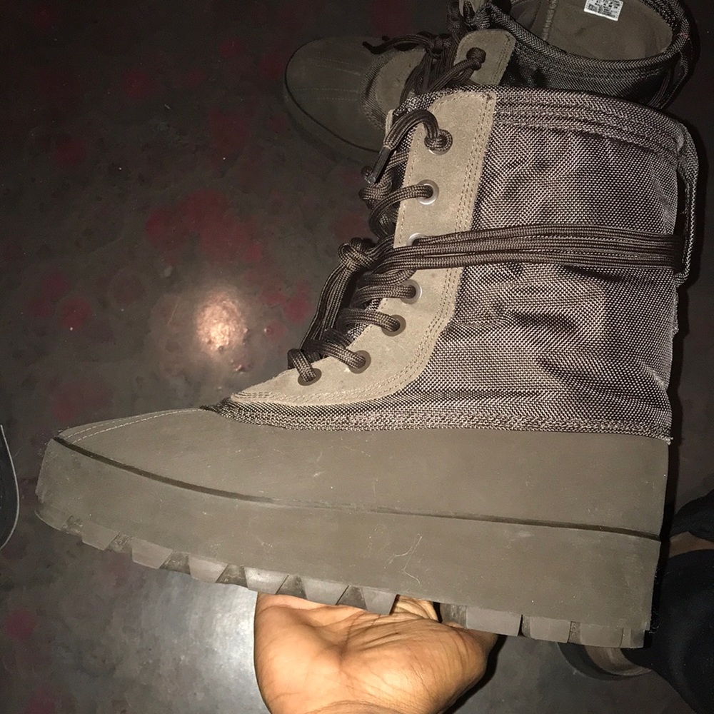 Adidas Yeezy 950 Boot (chocolate)